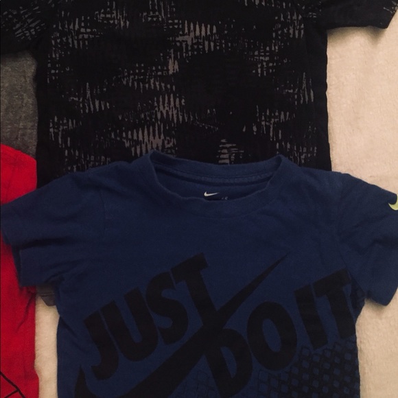 Boys Sz.6 shirts - Picture 4 of 4